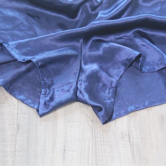 Vintage Victoria’s Secret Gold Label Stretchy Silky Shorts - Picture 7 of 10